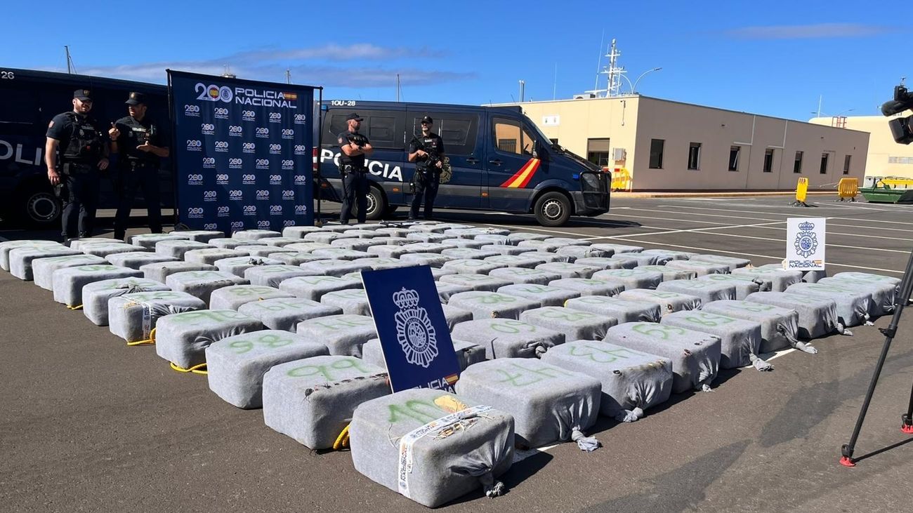 Droga incautada en un pesquero a unas 500 millas de Canarias