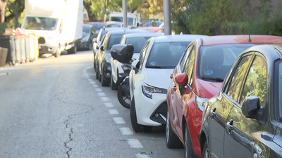 Los vecinos de Comillas, Carabanchel, deciden ya si quieren la zona SER en el barrio