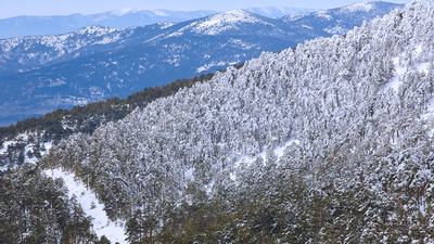 La magia invernal de Somosierra: Un paraíso blanco en la Sierra de Guadarrama