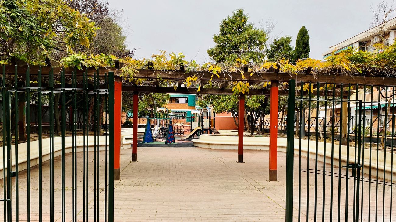 El 'Parque Rojo' de San Sebastián de los Reyes con el nuevo vallado