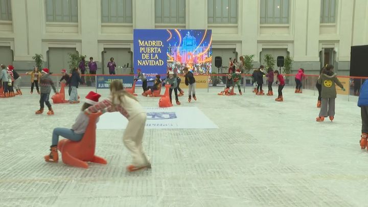 La pista de hielo de Cibeles abre este sábado al público