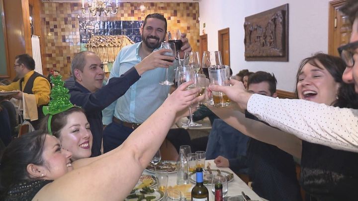 La noche madrileña se llena de cenas... y de controles de alcoholemia