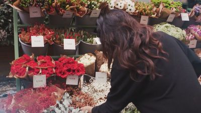 El Mercado de las Flores de Navidad celebra su décimo aniversario en Madrid