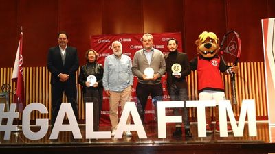 La Federación de Tenis de Madrid reconoce a Telemadrid por su labor en la promoción del tenis madrileño