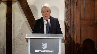 Enrique Cerezo destaca la "ilusión" del Atlético "sin perder el rumbo"