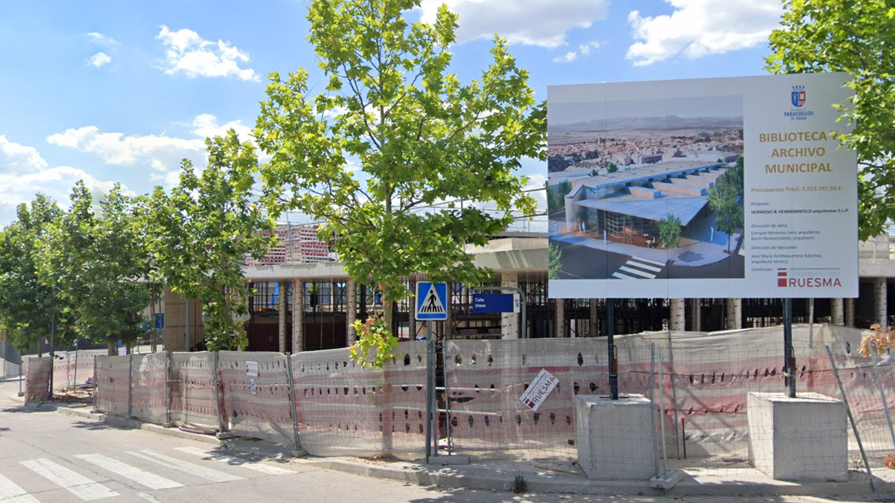 Edificio inacabado en Paracuellos de Jarama destinado a biblioteca y archivo municipal