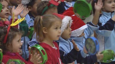 Último día de clases: Los niños celebran la Navidad con alegría y creatividad