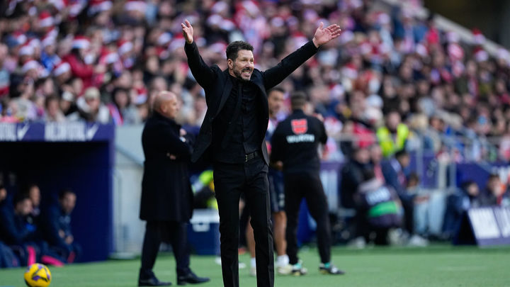 Simeone cumple 13 años en el Atlético de Madrid como líder de La Liga