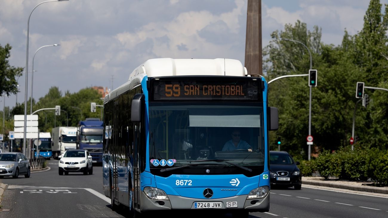 Un autobús de la línea 59 de la EMT