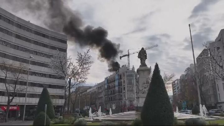 Susto por la fuerte humareda en las inmediaciones de la glorieta de Quevedo