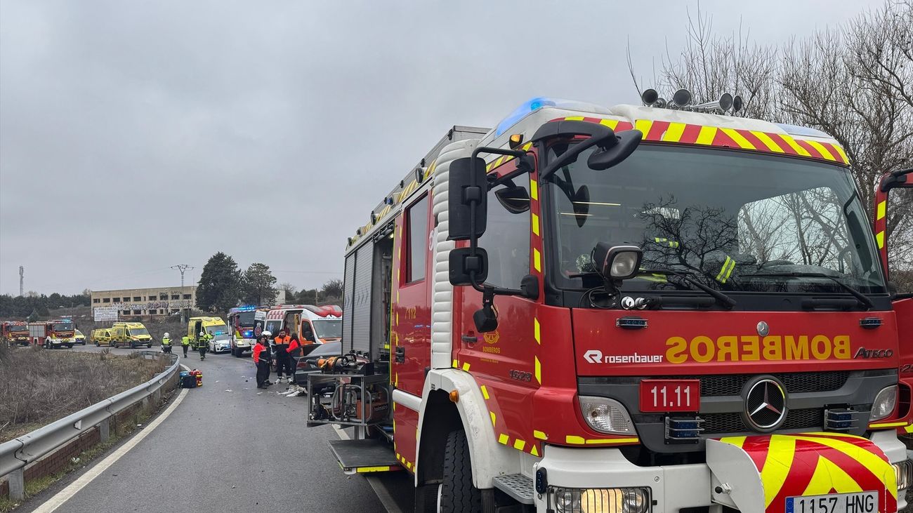 Bomberos de la Comunidad de Madrid en un accidente de tráfico