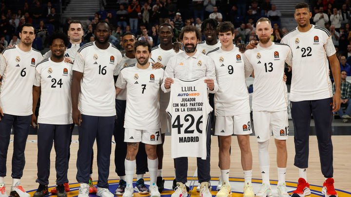 Llull, homenajeado por ser el jugador con más partidos de Euroliga