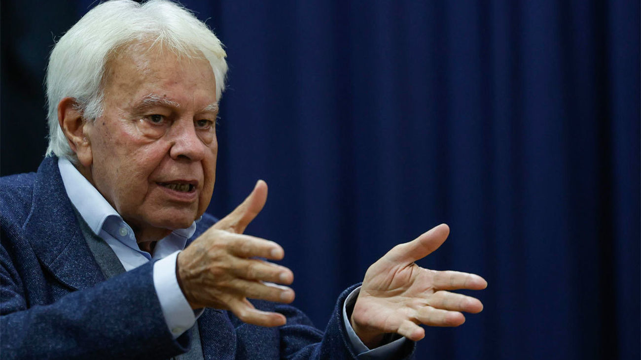 Felipe González sobre Sánchez: "Cada vez que uno trata de apoyarlo, éste cambia de posición"