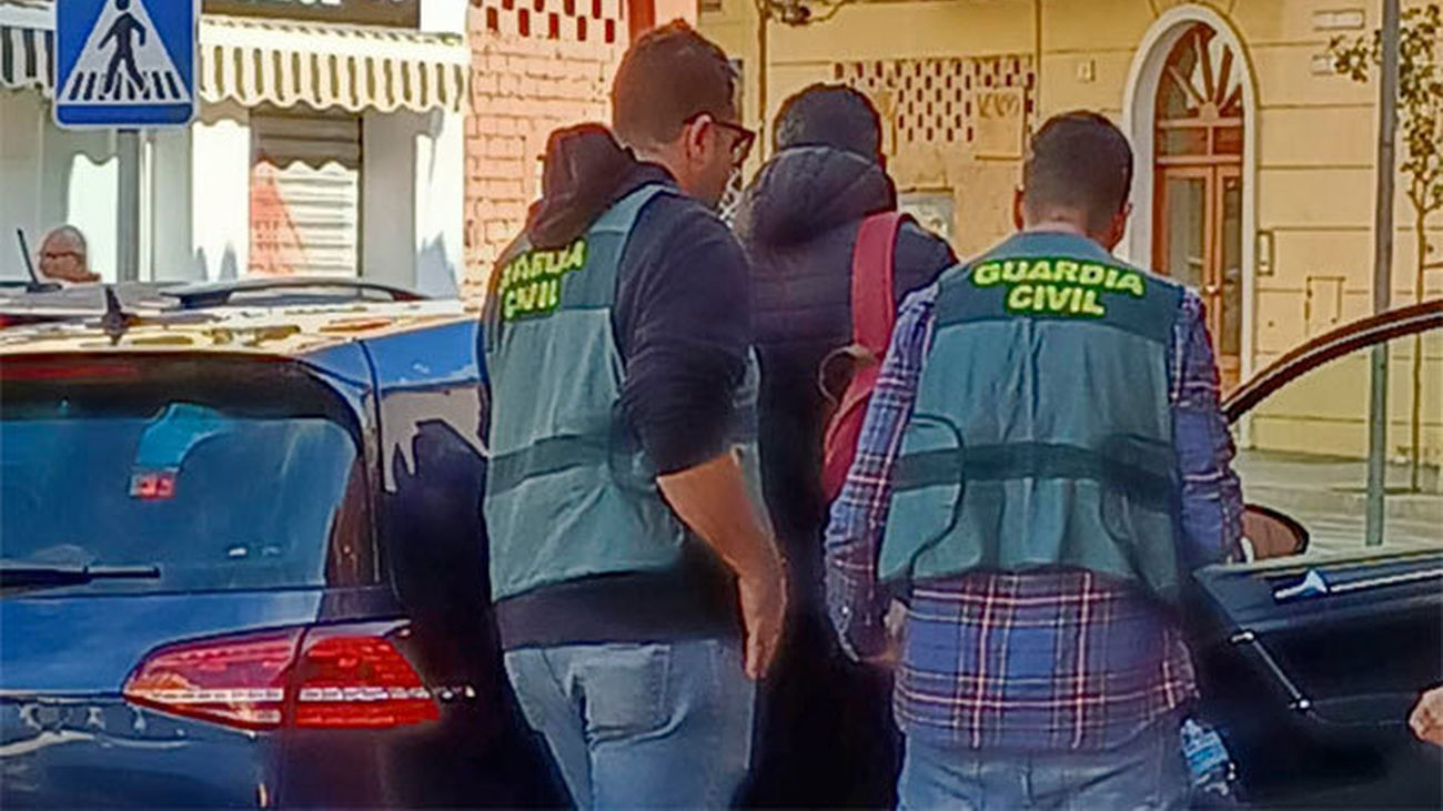 La Guardia Civil detiene en Ceuta y Valencia a dos yihadistas por su radicalización