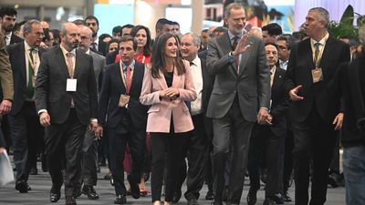 Los Reyes inauguran Fitur 2025, con Brasil como país socio