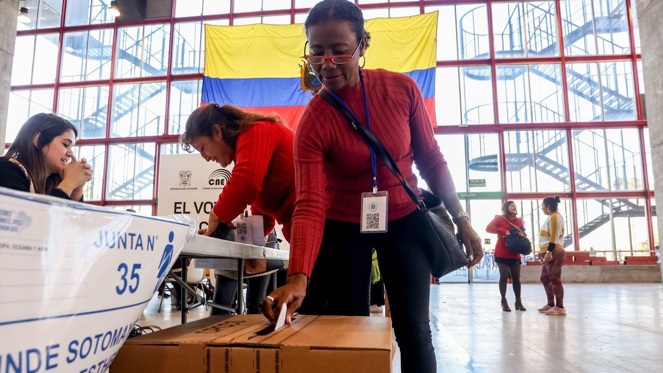 Claves de las elecciones en Ecuador y dónde y cómo votar si vives en Madrid