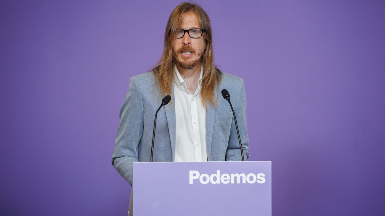 El secretario de Organización y Portavoz de Podemos, Pablo Fernández