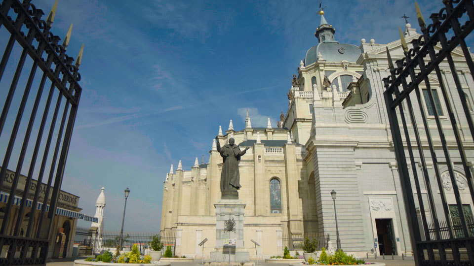 /catedral_laalmudena_pagina.jpg